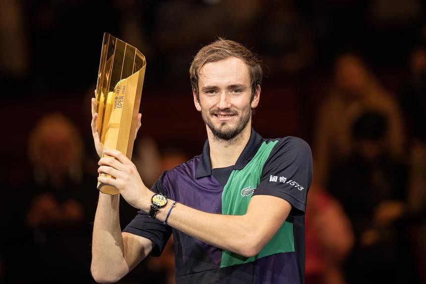 tennis:-medvedev-battles-back-to-win-second-title-of-year