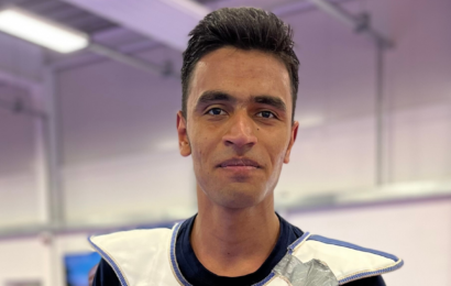 question-time-refugee-athlete-farzad-shares-life-lessons-with-students 