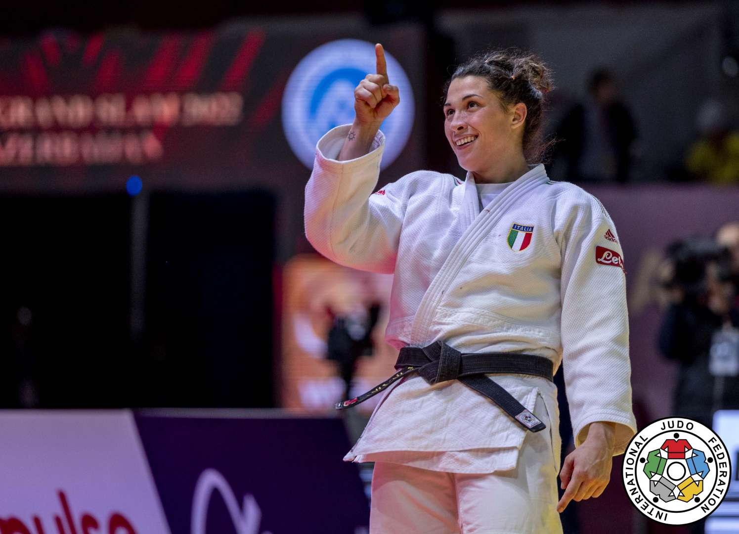 alice-bellandi-finally-confirms-with-gold